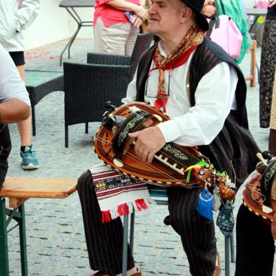 Lou Belladaires